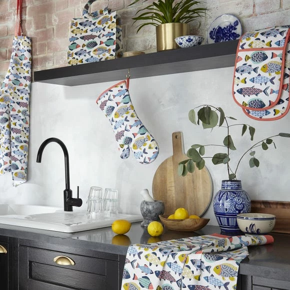 Flash Sale 😍 Ulster Weavers Ulster Weavers Aquarium Single Oven Glove 😍 - Image 3